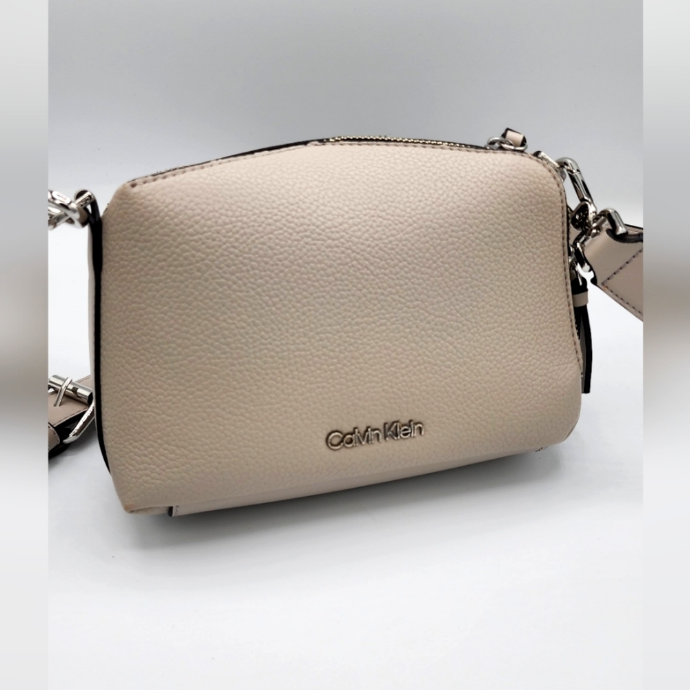 Calvin Klein Shoulder / crossbody bag